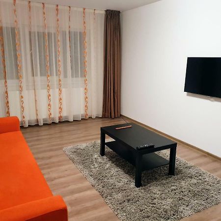 Lucky 7 Buzău Dış mekan fotoğraf