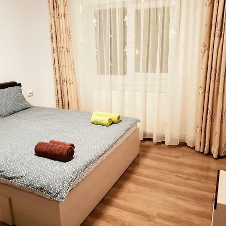 Lucky 7 Buzău Dış mekan fotoğraf