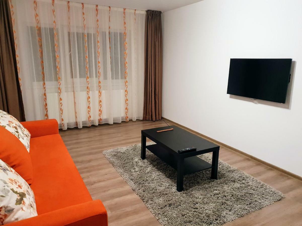 Lucky 7 Buzău Dış mekan fotoğraf